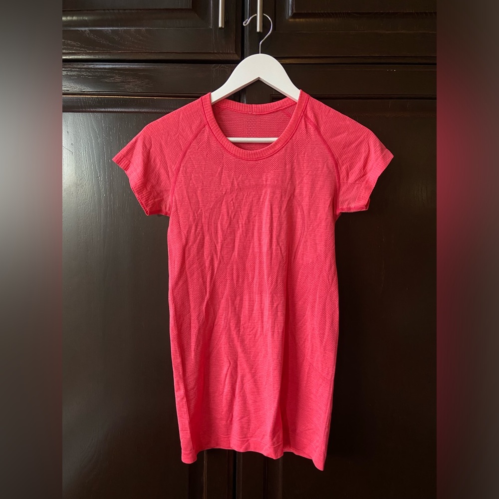 Lululemon Pink Work Out Shirt - Great Condition